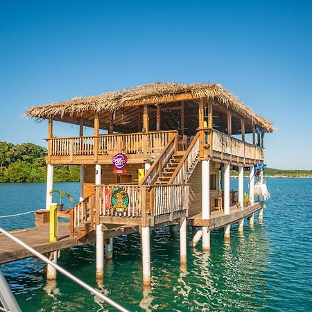 Wikkid Resort Dixon Cove ภายนอก รูปภาพ