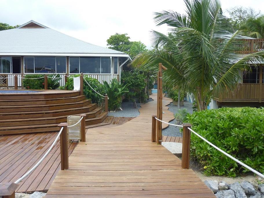Wikkid Resort Dixon Cove ภายนอก รูปภาพ