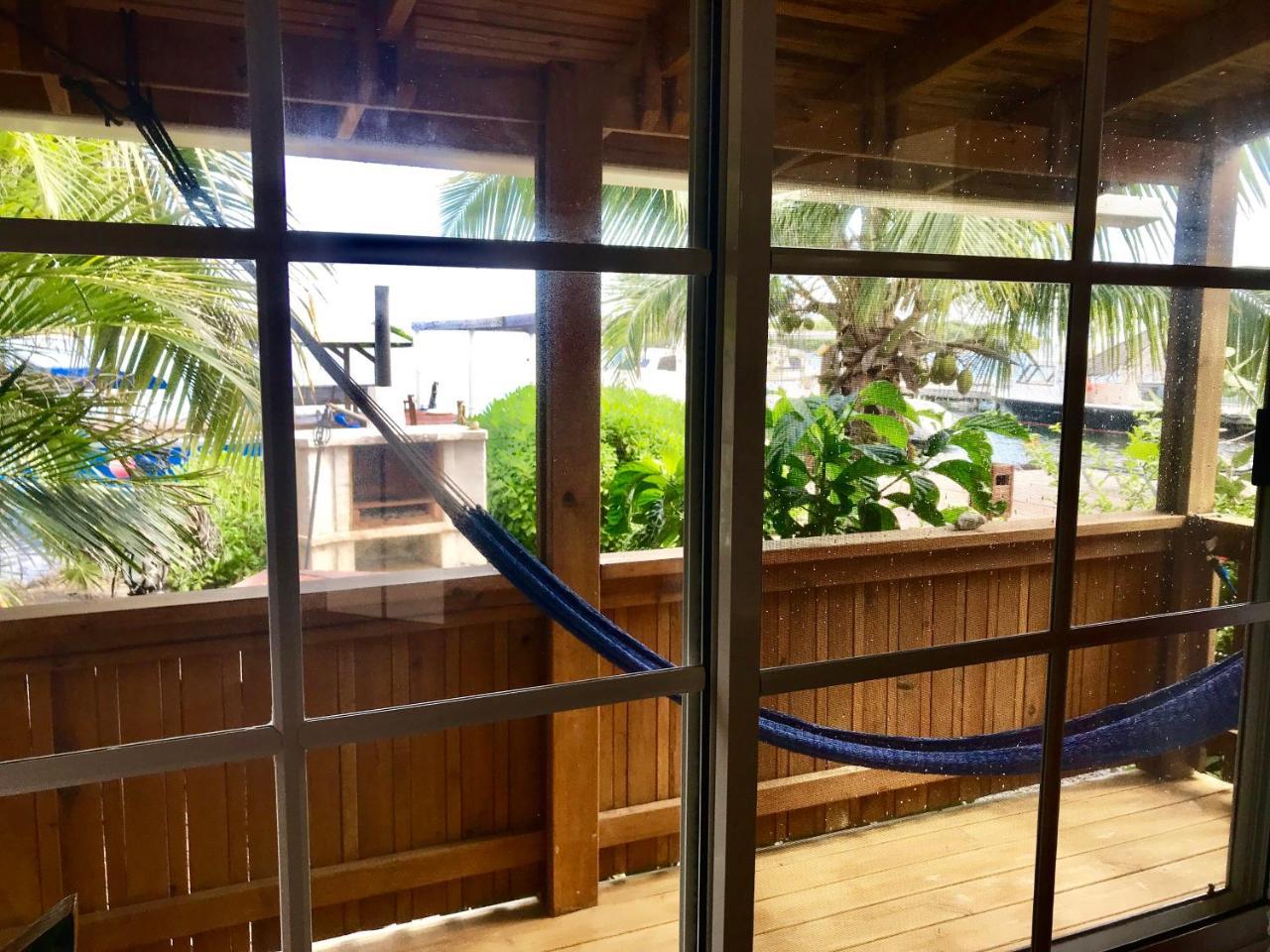Wikkid Resort Dixon Cove ภายนอก รูปภาพ